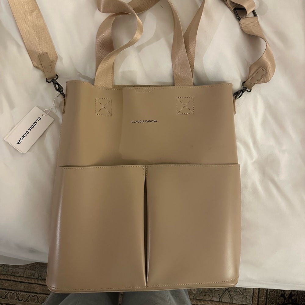 Claudia Canova Leather Tote